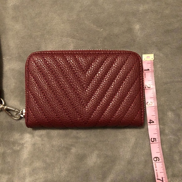 Small Wristlet - Picture 4 of 4